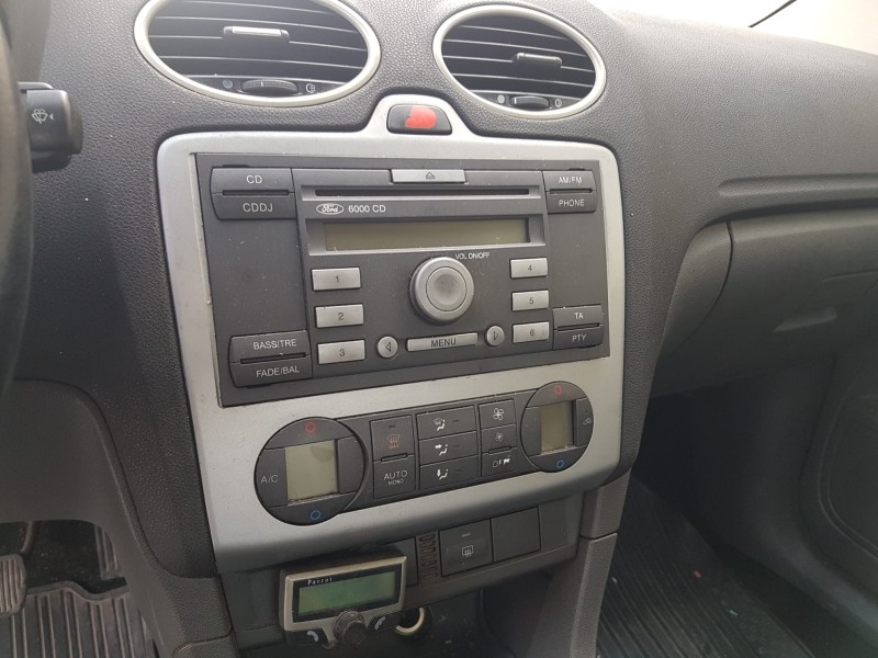 ford focus berlina (cap) del año 2005