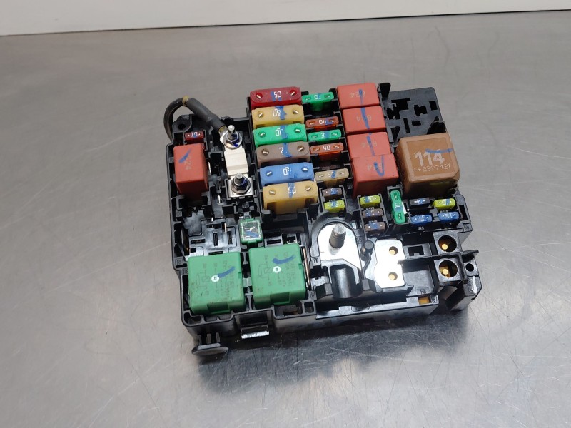 Recambio de caja reles / fusibles para peugeot 2008 (p2) active referencia OEM IAM 9804848480  