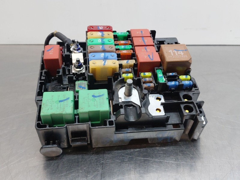 Recambio de caja reles / fusibles para peugeot 2008 (p2) active referencia OEM IAM 9804848480  