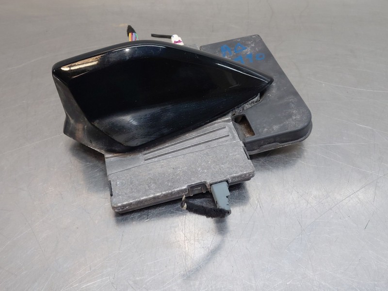 Recambio de antena para peugeot 2008 (p2) active referencia OEM IAM 9857734080  