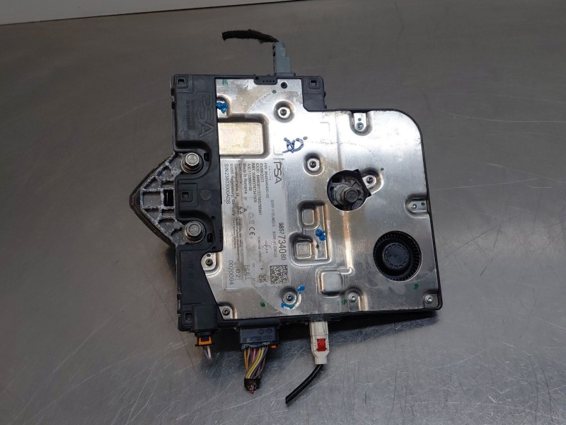 Recambio de antena para peugeot 2008 (p2) active referencia OEM IAM 9857734080  