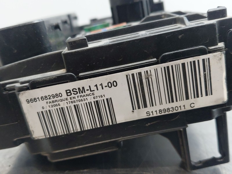 Recambio de caja reles / fusibles para citroën c4 coupé (la_) 1.6 16v referencia OEM IAM 9661682980  