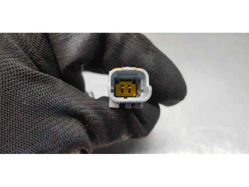 Recambio de inyector para nissan primastar cerrada referencia OEM IAM 160728750R  