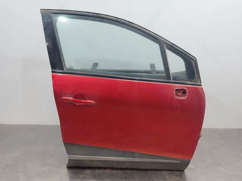 Recambio de puerta delantera derecha para renault captur techno referencia OEM IAM 801009996R  