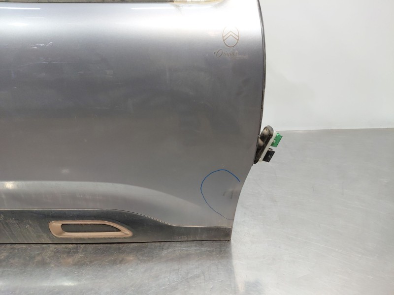 Recambio de puerta delantera derecha para citroën c4 cactus shine referencia OEM IAM 9821324480  