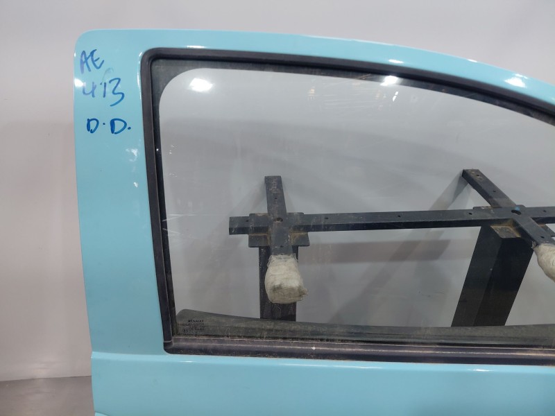 Recambio de puerta delantera derecha para renault twingo emotion referencia OEM IAM 801008682R  
