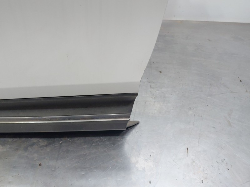 Recambio de puerta delantera izquierda para renault scenic iv intens referencia OEM IAM 801017844R  