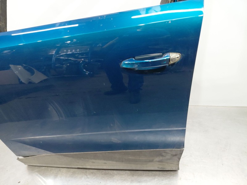 Recambio de puerta delantera izquierda para peugeot 3008 hybrid 3008 referencia OEM IAM 9852443680  