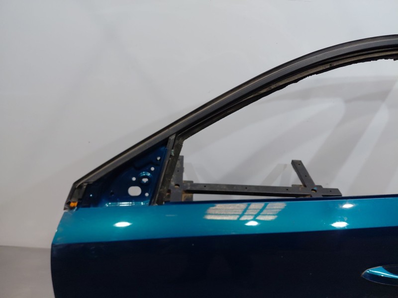 Recambio de puerta delantera izquierda para peugeot 3008 hybrid 3008 referencia OEM IAM 9852443680  