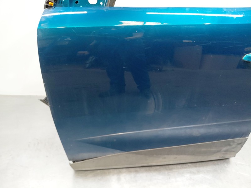 Recambio de puerta delantera izquierda para peugeot 3008 hybrid 3008 referencia OEM IAM 9852443680  