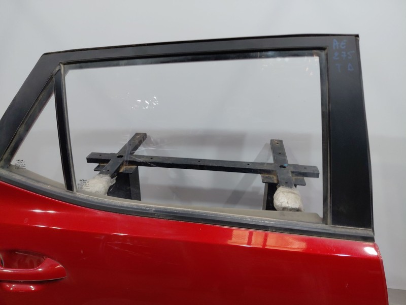 Recambio de puerta trasera derecha para kia stonic (ybcuv) drive referencia OEM IAM 77004H8400  