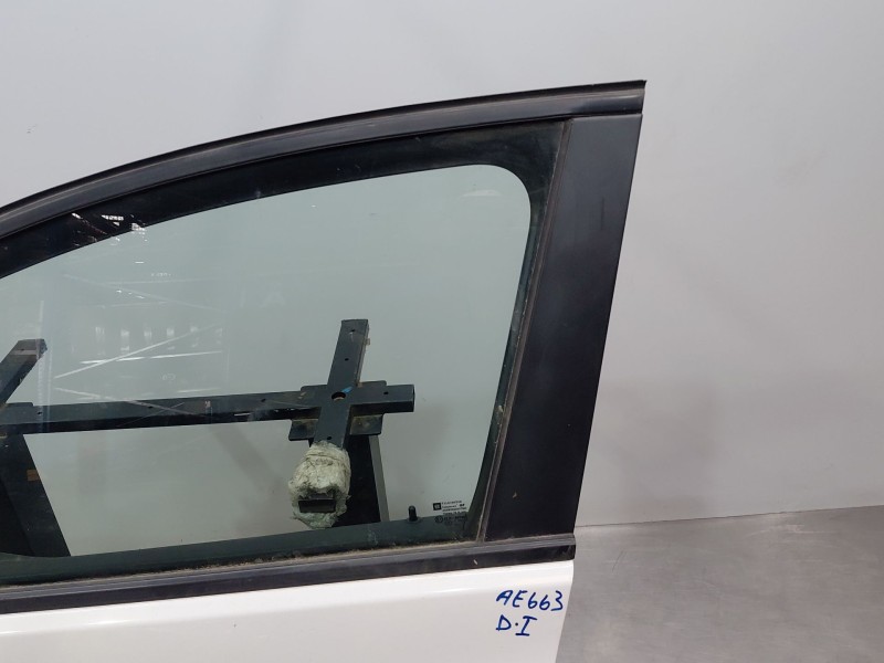 Recambio de puerta delantera izquierda para opel astra j (p10) 1.7 cdti (68) referencia OEM IAM 13330765  