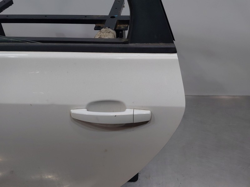 Recambio de puerta trasera izquierda para opel astra j (p10) 1.7 cdti (68) referencia OEM IAM 13285610  