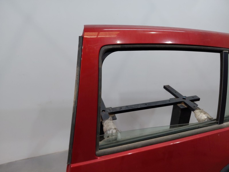 Recambio de puerta trasera izquierda para dacia sandero essence referencia OEM IAM 821017625R  