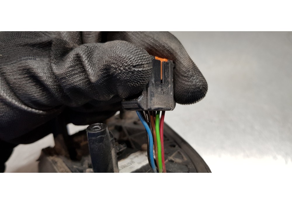 Recambio de retrovisor derecho para citroen xsara picasso 1.6 hdi 90 sx referencia OEM IAM 815351  