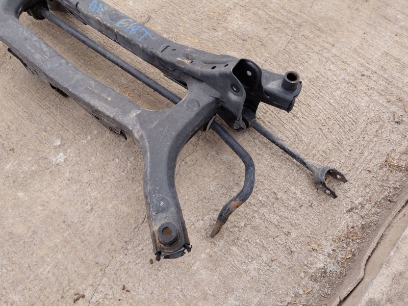 Recambio de puente trasero para lexus ux (za10) essence referencia OEM IAM 5120676010  