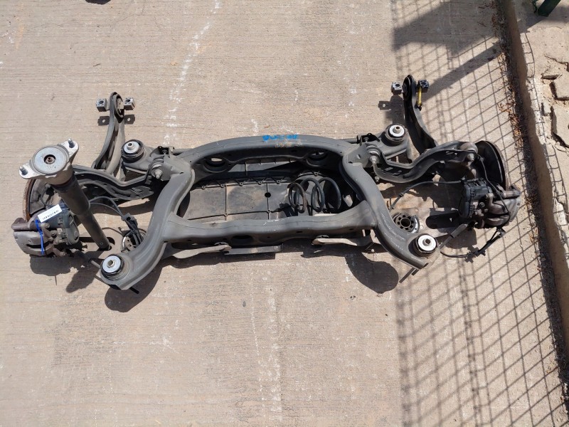 Recambio de puente trasero para mercedes-benz clase gla (w156) 200 d referencia OEM IAM A2423500000  