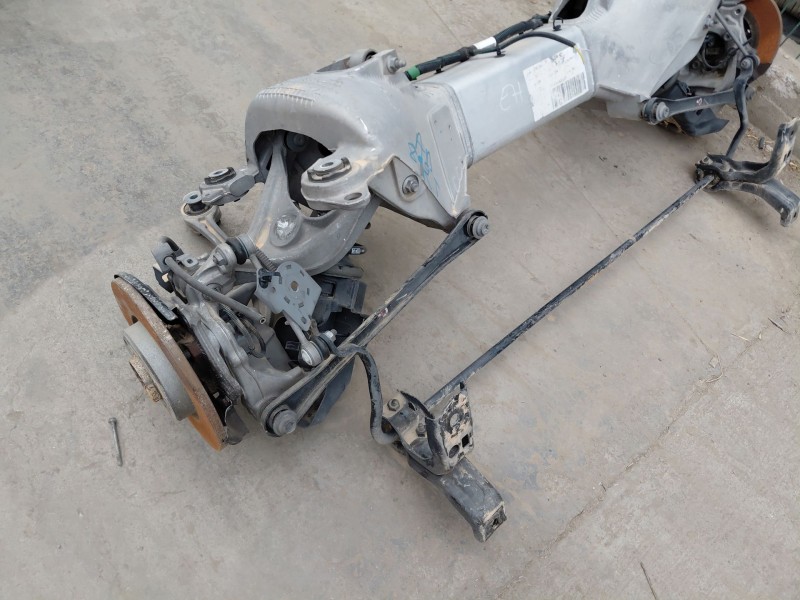 Recambio de puente trasero para peugeot 508 active referencia OEM IAM 9817524080  