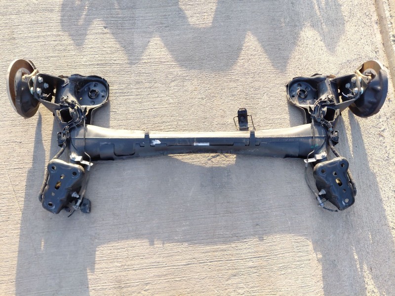 Recambio de puente trasero para peugeot 2008 (p2) active referencia OEM IAM 1681161680  
