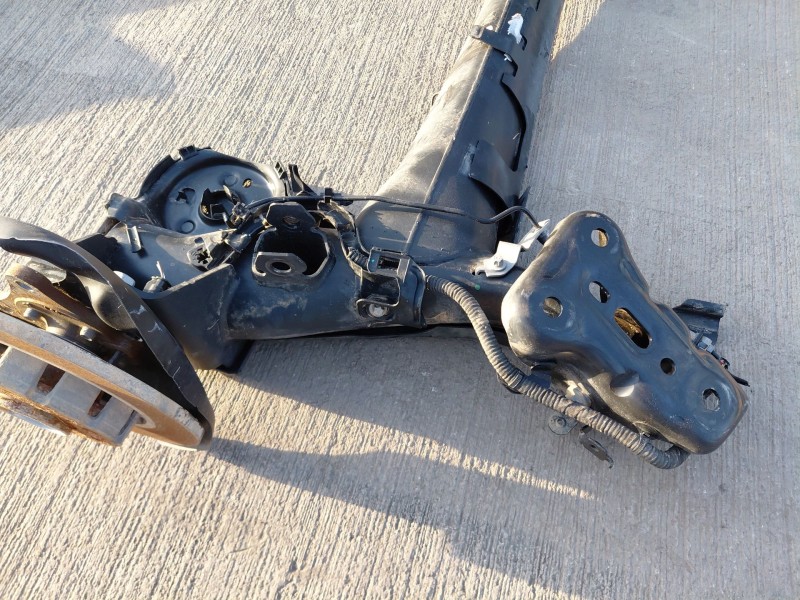 Recambio de puente trasero para peugeot 2008 (p2) active referencia OEM IAM 1681161680  