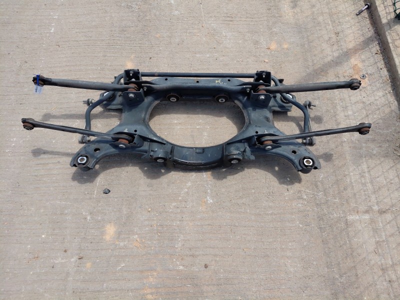 Recambio de puente trasero para land rover range rover evoque (l538) 2.0 d 4x4 referencia OEM IAM LR072077  