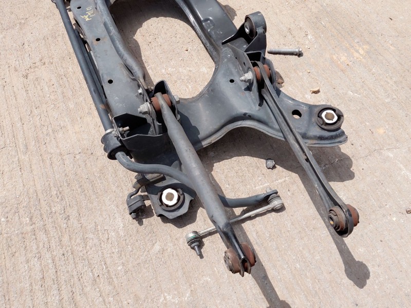 Recambio de puente trasero para land rover range rover evoque (l538) 2.0 d 4x4 referencia OEM IAM LR072077  