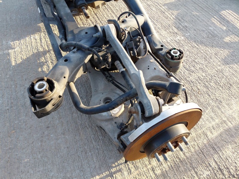 Recambio de puente trasero para jaguar e-pace (x540) 2.0 d150 awd referencia OEM IAM J9C7131  