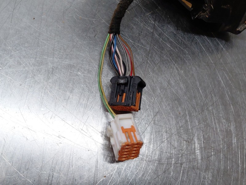 Recambio de retrovisor izquierdo para peugeot 3008 active referencia OEM IAM 1635224580  