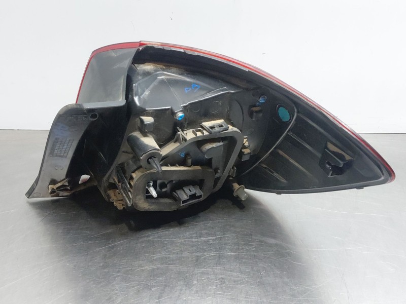 Recambio de piloto trasero izquierdo para dacia sandero essence referencia OEM IAM   