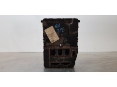 Recambio de caja reles / fusibles para renault megane ii berlina 5p privilege referencia OEM IAM 8200305576  