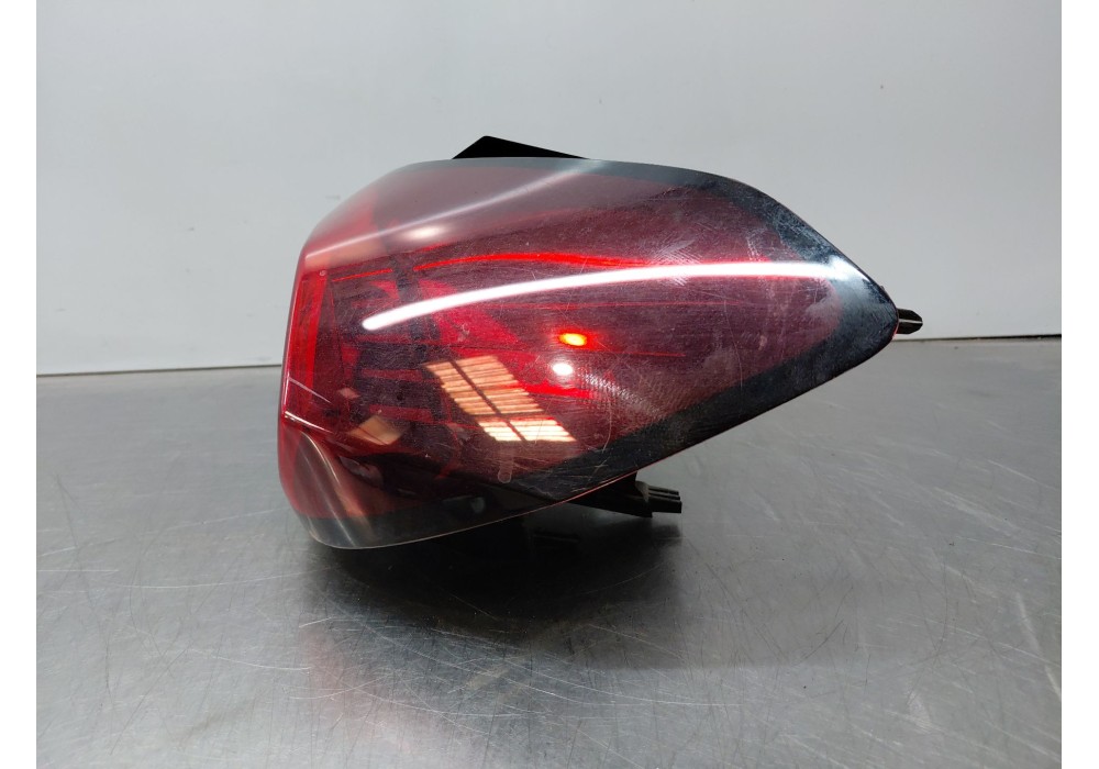 Recambio de piloto trasero derecho para opel corsa f (p2jo) 1.2 (68) referencia OEM IAM   