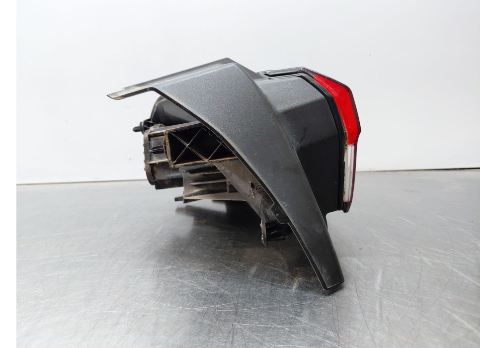 Recambio de piloto trasero derecho para opel corsa f (p2jo) 1.2 (68) referencia OEM IAM   