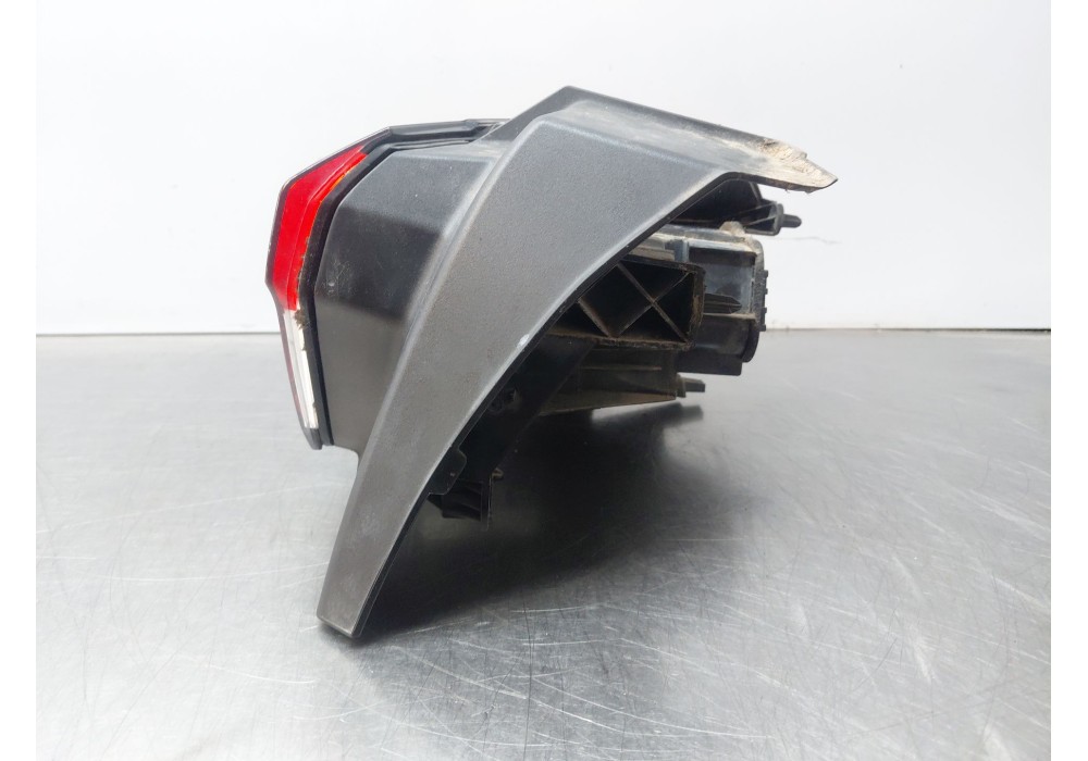 Recambio de piloto trasero izquierdo para opel corsa f (p2jo) 1.2 (68) referencia OEM IAM   