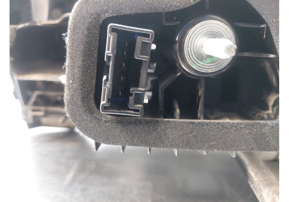 Recambio de piloto trasero izquierdo para opel corsa f (p2jo) 1.2 (68) referencia OEM IAM   