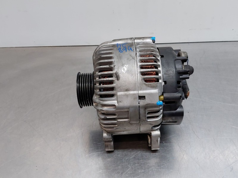 Recambio de alternador para audi q7 (4lb) 3.0 tdi quattro referencia OEM IAM 059903015RX  
