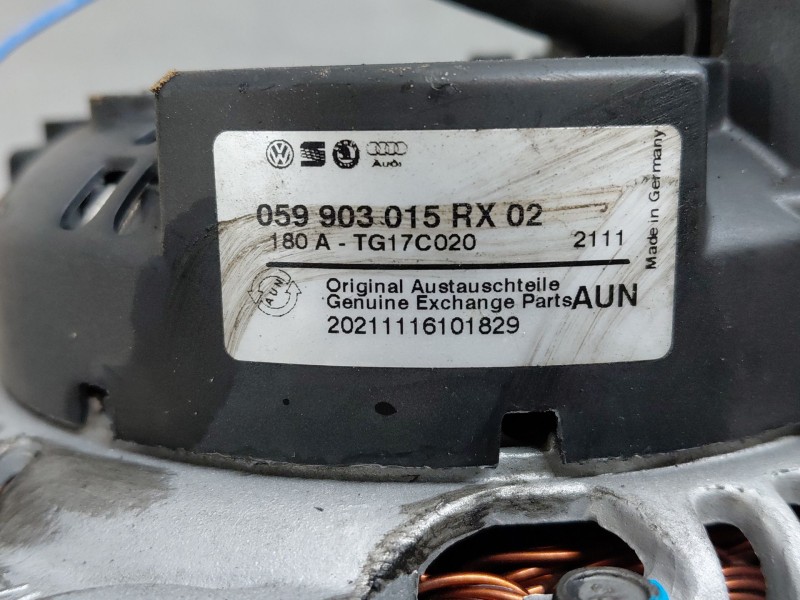 Recambio de alternador para audi q7 (4lb) 3.0 tdi quattro referencia OEM IAM 059903015RX  