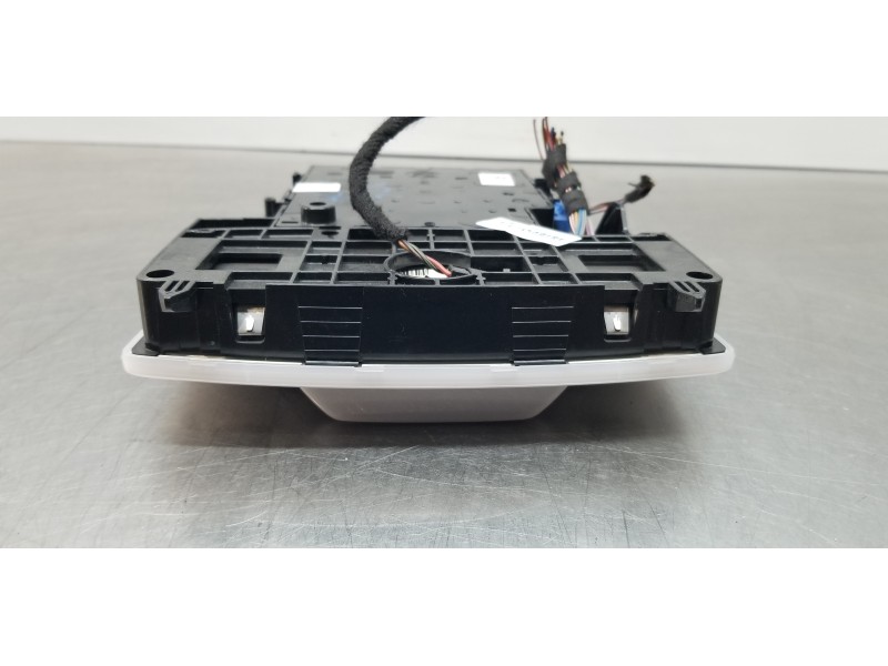 Recambio de luz interior para bmw serie x1 (f48) sdrive18d referencia OEM IAM 63319355400  