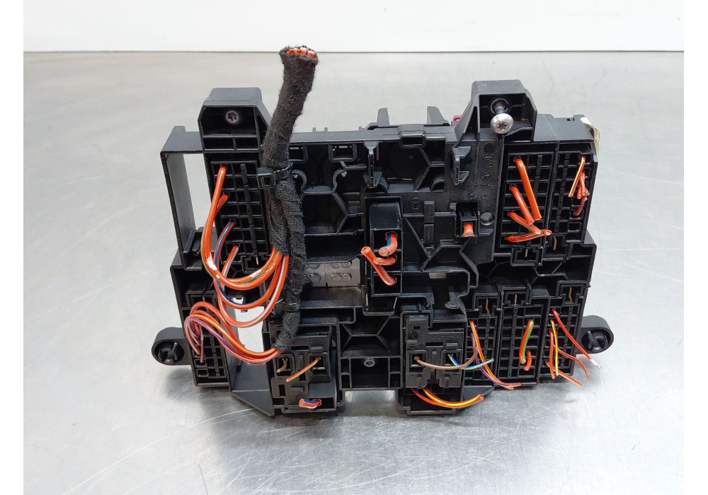 Recambio de caja reles / fusibles para mercedes-benz clase a (w177) a 200 d (177.012) referencia OEM IAM   