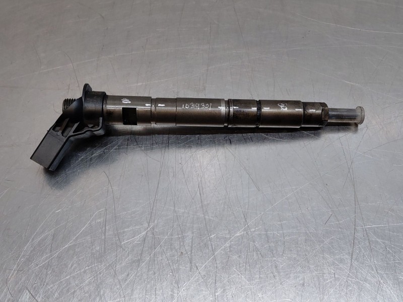 Recambio de inyector para audi q7 (4lb) 3.0 tdi quattro referencia OEM IAM 059130277BD  