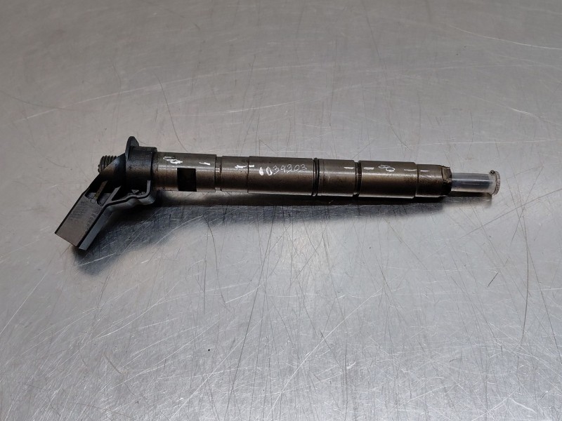 Recambio de inyector para audi q7 (4lb) 3.0 tdi quattro referencia OEM IAM 059130277BD  