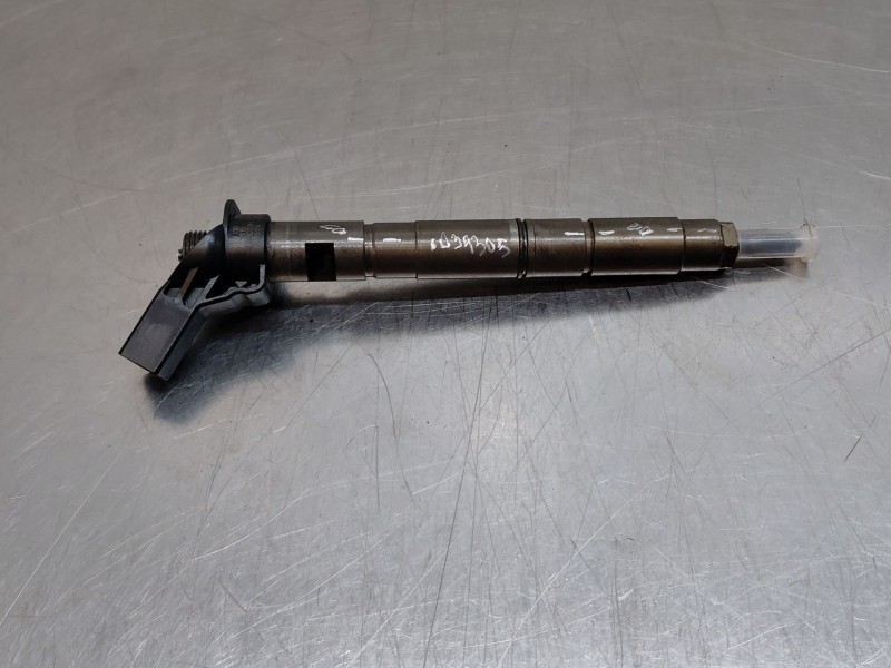 Recambio de inyector para audi q7 (4lb) 3.0 tdi quattro referencia OEM IAM 059130277BD  