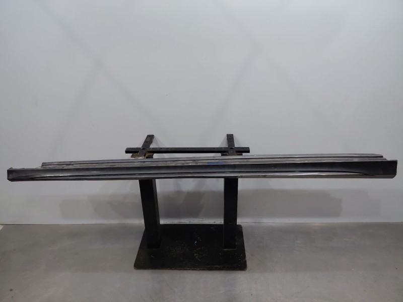 Recambio de faldon lateral para mercedes-benz clase a (w177) a 180 d (177.003) referencia OEM IAM A1776980100  
