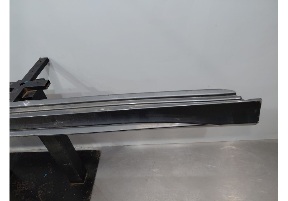 Recambio de faldon lateral para mercedes-benz clase a (w177) a 180 d (177.003) referencia OEM IAM A1776980100  