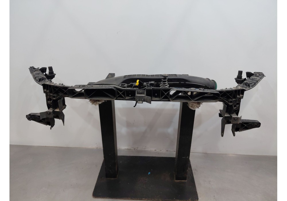 Recambio de panel frontal para mercedes-benz clase a (w177) a 180 d (177.003) referencia OEM IAM A1776202102  