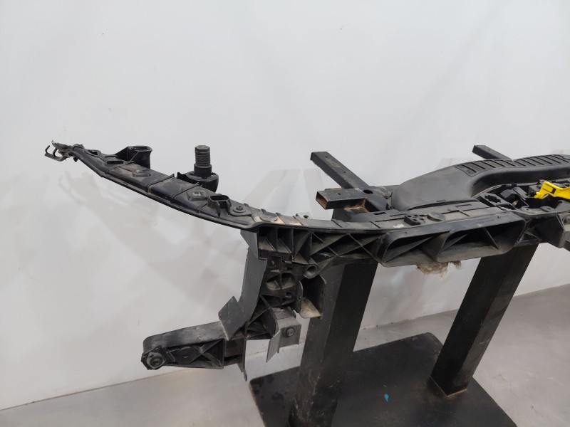 Recambio de panel frontal para mercedes-benz clase a (w177) a 180 d (177.003) referencia OEM IAM A1776202102  