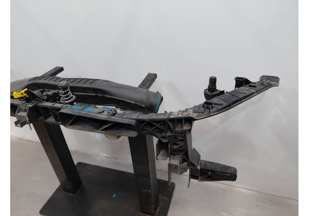 Recambio de panel frontal para mercedes-benz clase a (w177) a 180 d (177.003) referencia OEM IAM A1776202102  