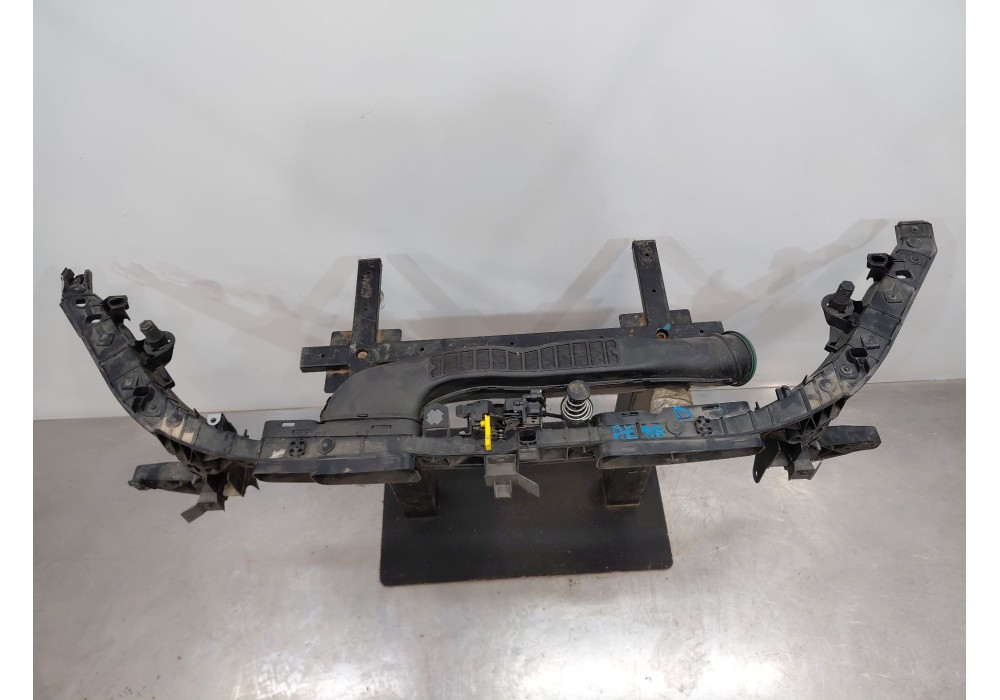 Recambio de panel frontal para mercedes-benz clase a (w177) a 180 d (177.003) referencia OEM IAM A1776202102  
