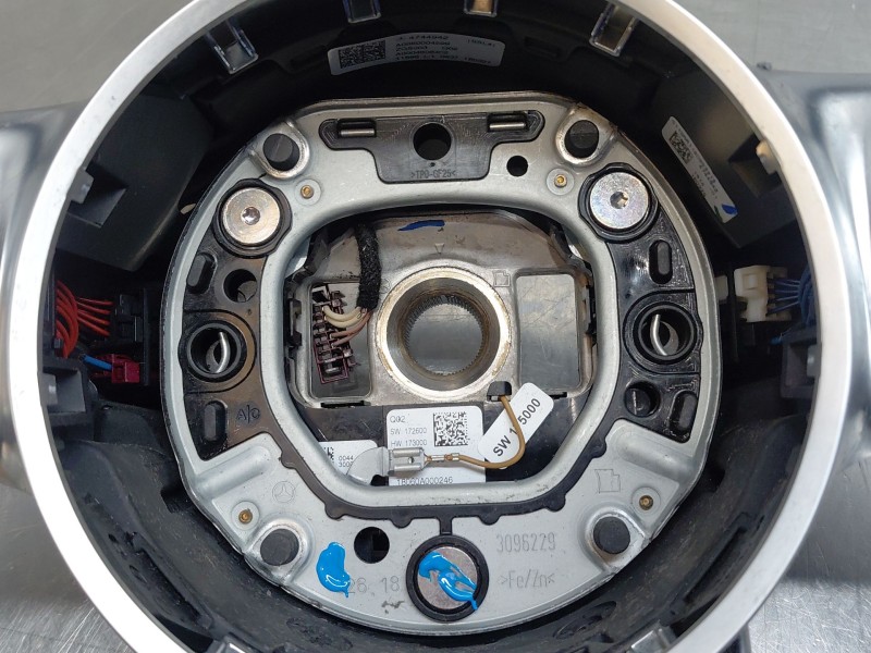 Recambio de volante para mercedes-benz clase a (w177) a 180 d (177.003) referencia OEM IAM A0004608402 A0050004599 