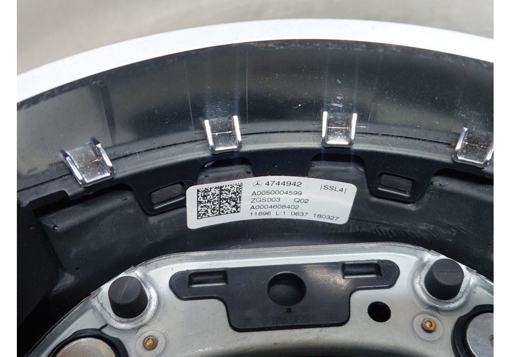 Recambio de volante para mercedes-benz clase a (w177) a 180 d (177.003) referencia OEM IAM A0004608402 A0050004599 