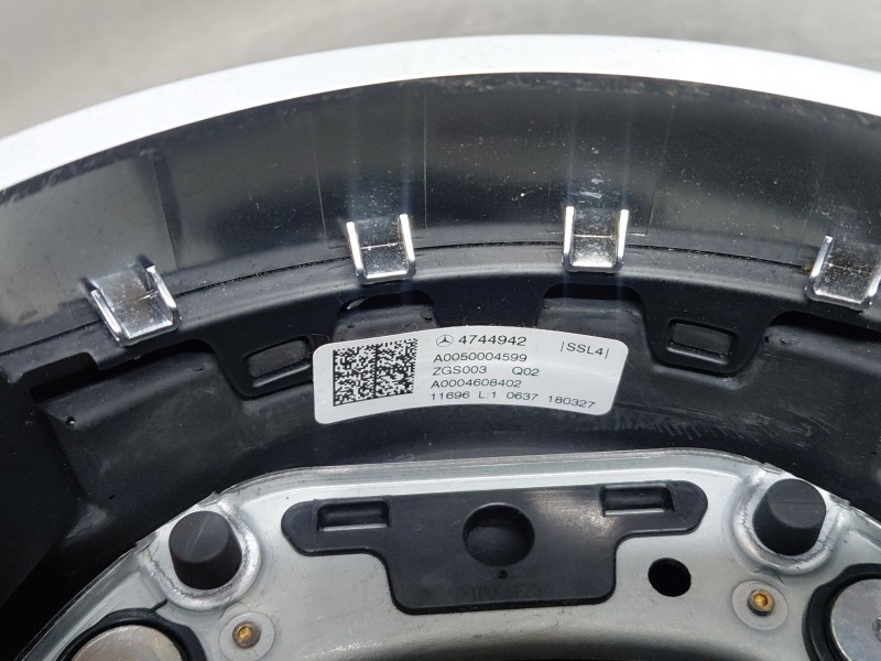 Recambio de volante para mercedes-benz clase a (w177) a 180 d (177.003) referencia OEM IAM A0004608402 A0050004599 